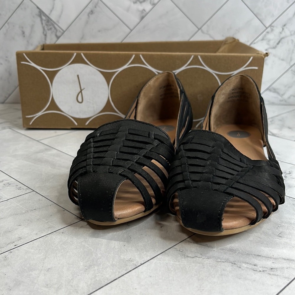 Nwot Journee Collection Womens Rilee Black Leather Woven Flat Sandals Shoes 7M